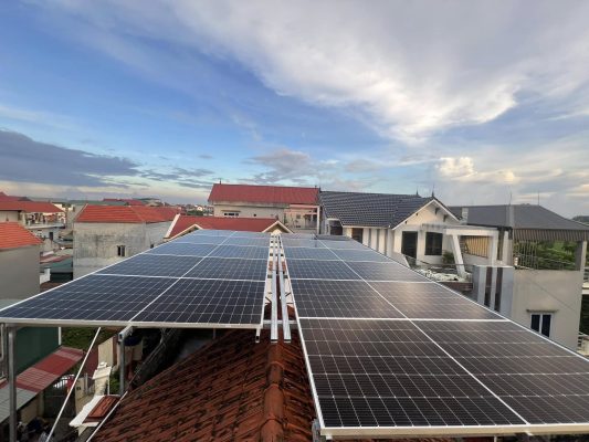 lắp Đặt Điện Năng Lượng Mặt Trời 11.6 Kwp lưu trữ 33.2kwh Tại Tân Phú Đồng Nai
