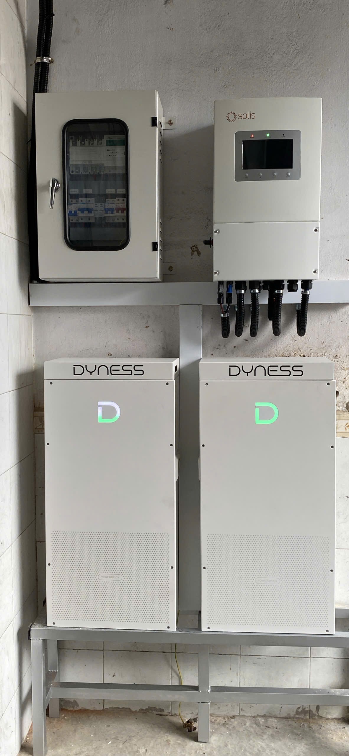 Điện Năng Lượng Mặt Trời 15.1 kwp lưu trữ 28.6kwh Tại Trảng Bàng Tây Ninh
